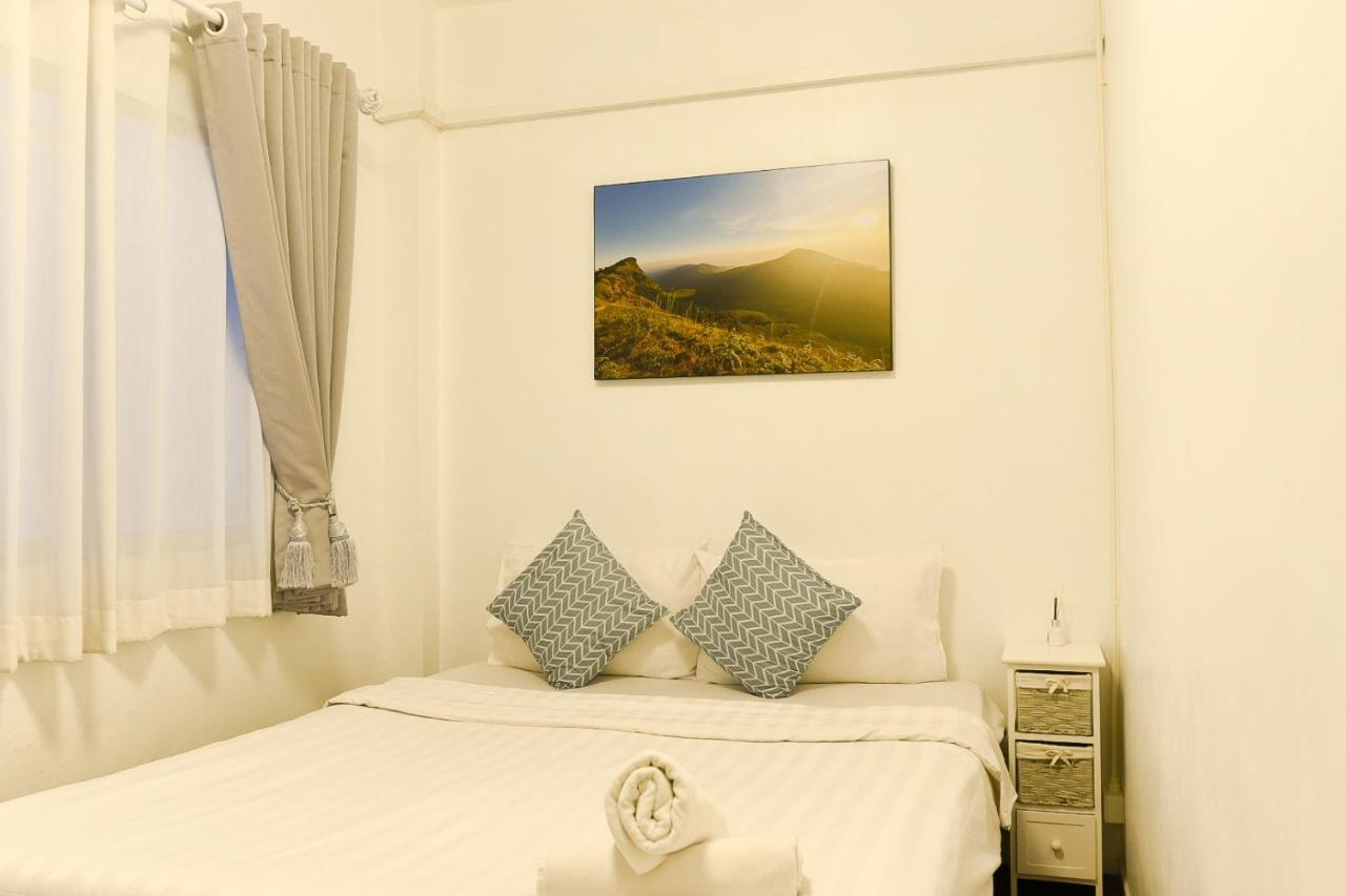 24 Poshtel Chiangmai Pansiyon Chiang Mai Dış mekan fotoğraf
