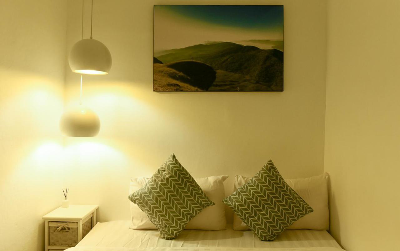 24 Poshtel Chiangmai Pansiyon Chiang Mai Dış mekan fotoğraf