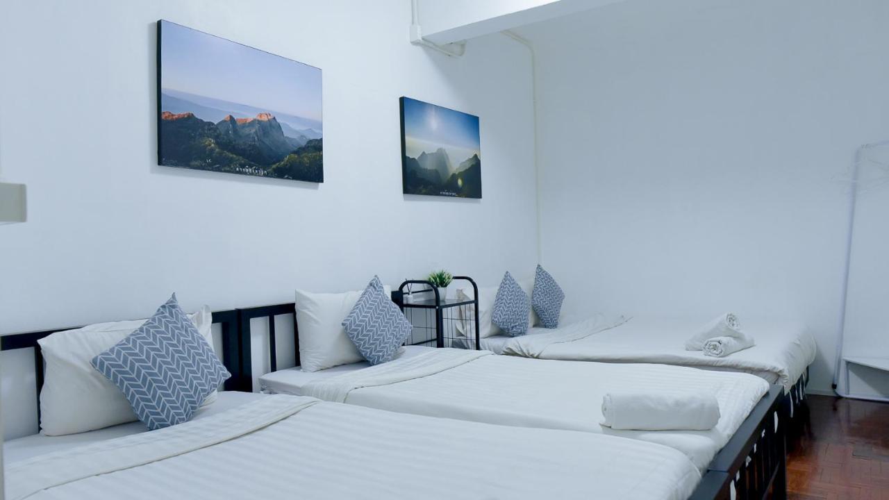 24 Poshtel Chiangmai Pansiyon Chiang Mai Dış mekan fotoğraf