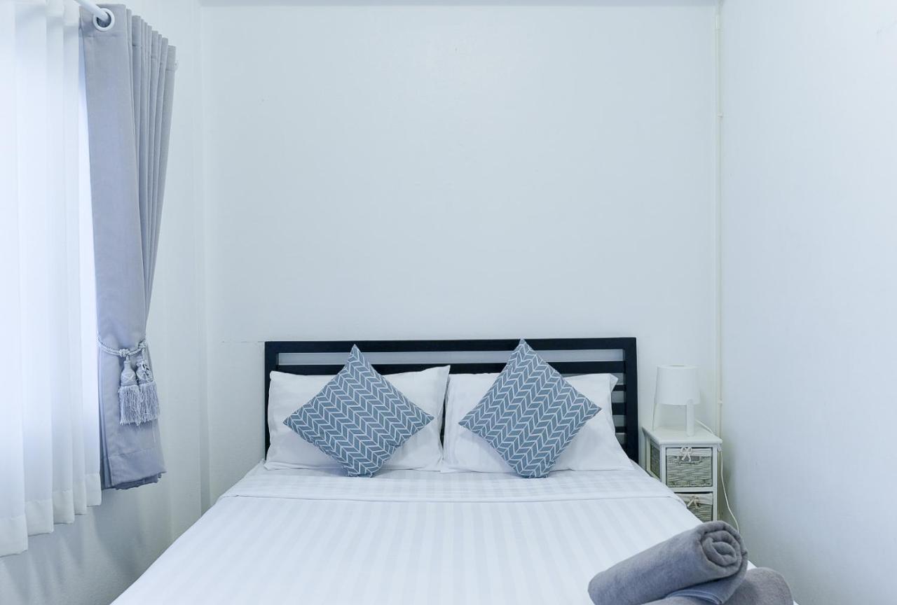 24 Poshtel Chiangmai Pansiyon Chiang Mai Dış mekan fotoğraf