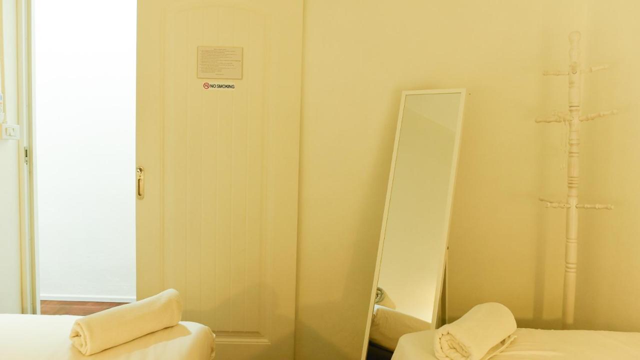 24 Poshtel Chiangmai Pansiyon Chiang Mai Dış mekan fotoğraf