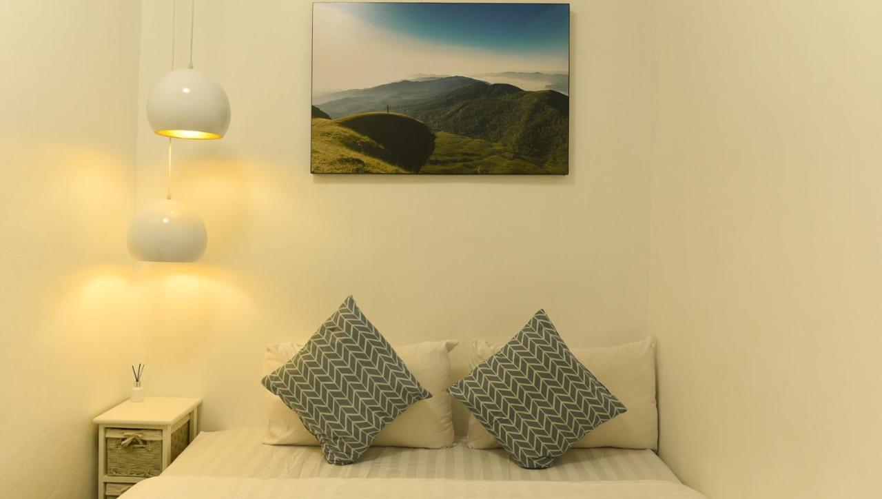 24 Poshtel Chiangmai Pansiyon Chiang Mai Dış mekan fotoğraf