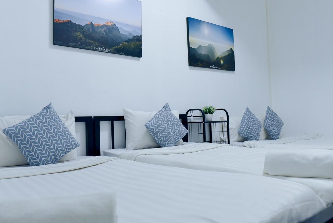 24 Poshtel Chiangmai Pansiyon Chiang Mai Dış mekan fotoğraf