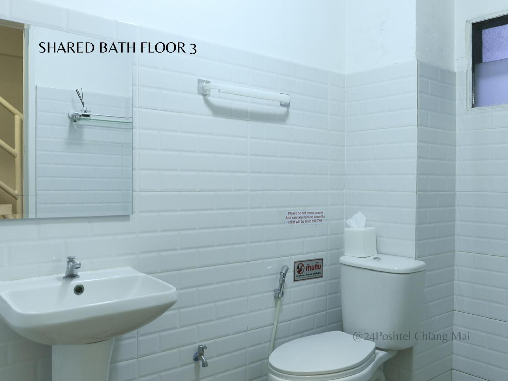 24 Poshtel Chiangmai Pansiyon Chiang Mai Oda fotoğraf