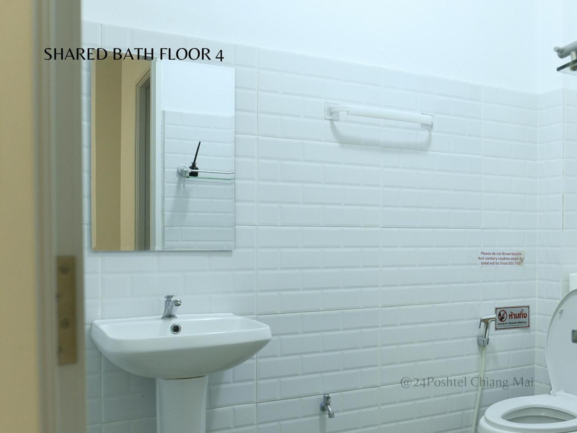 24 Poshtel Chiangmai Pansiyon Chiang Mai Oda fotoğraf